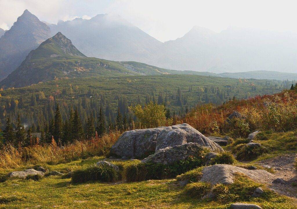 Jak bezpiecznie odpocząć jesienią w Tatrach