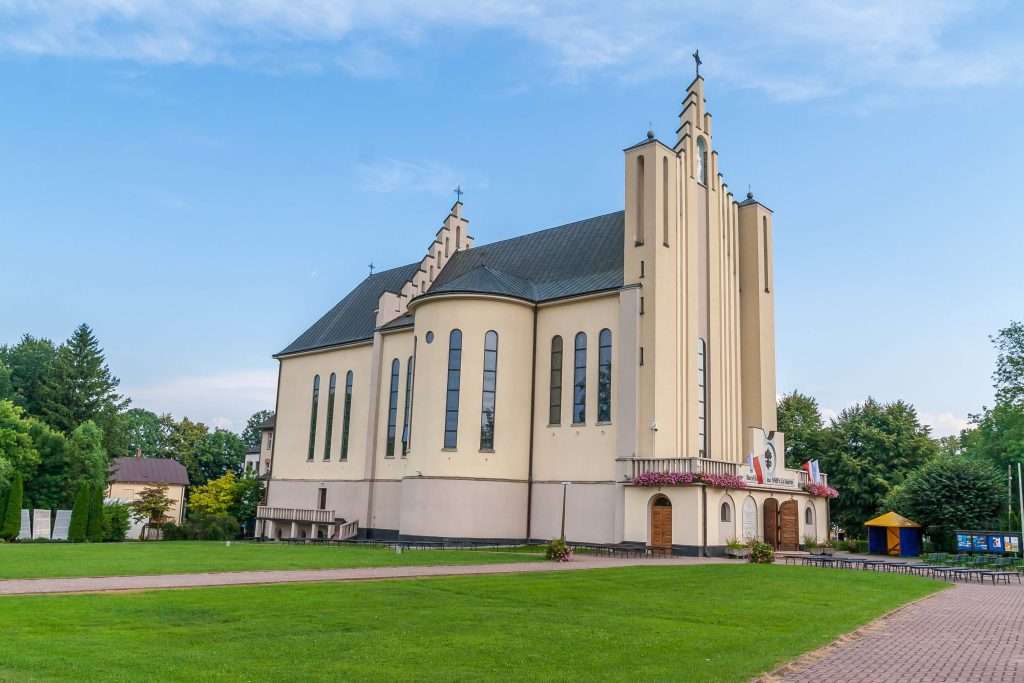 Sanktuarium MB Saletyńskiej w Dębowcu