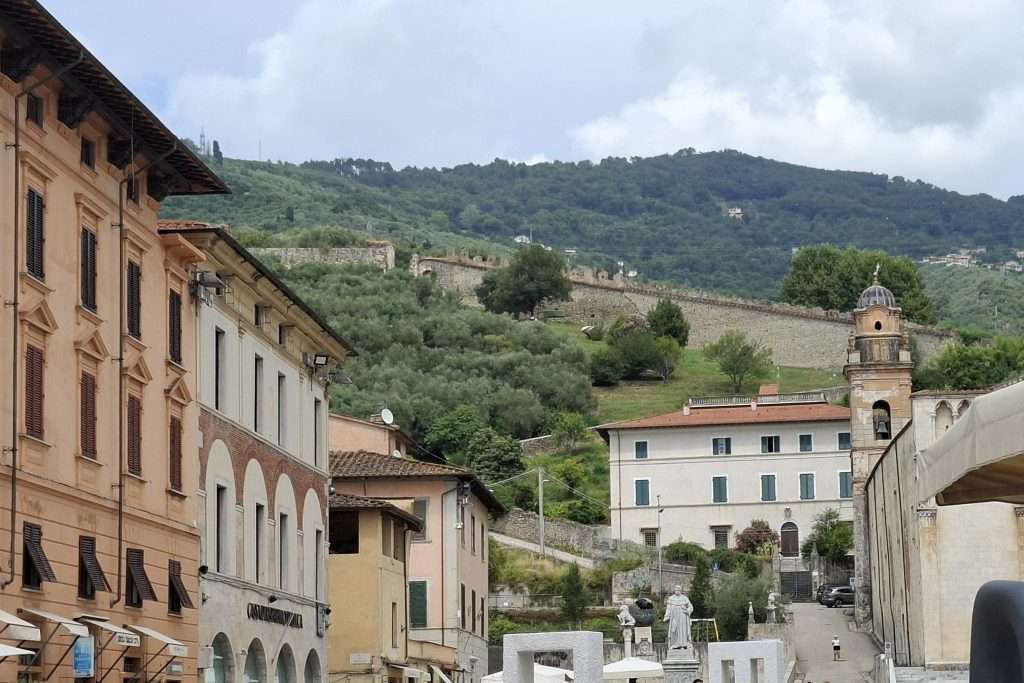 Pietrasanta w Toskanii